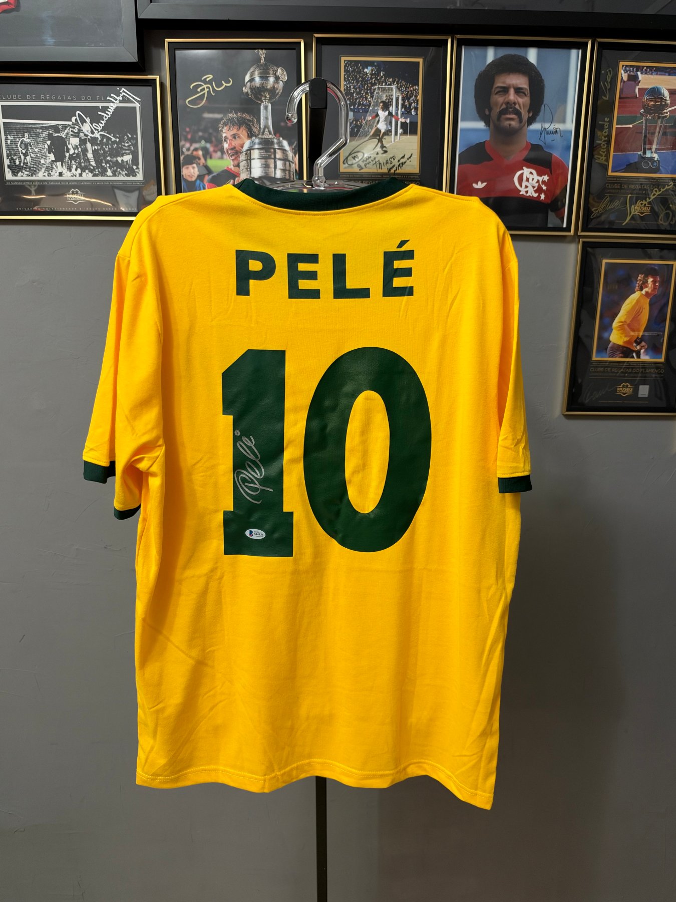 Camisa Pelé assinada