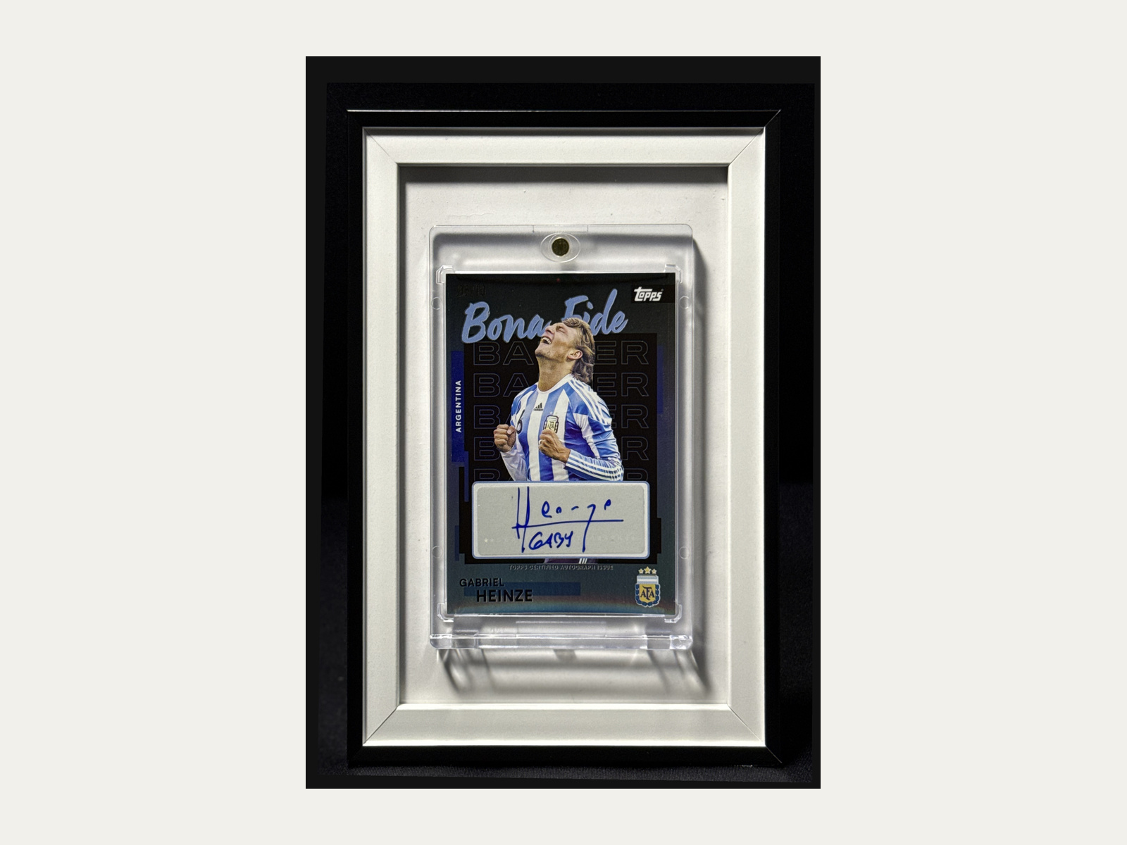 Gabriel Heinze 06/10 — Topps Team Set Argentina Bona Fide Baller — autógrafo manual