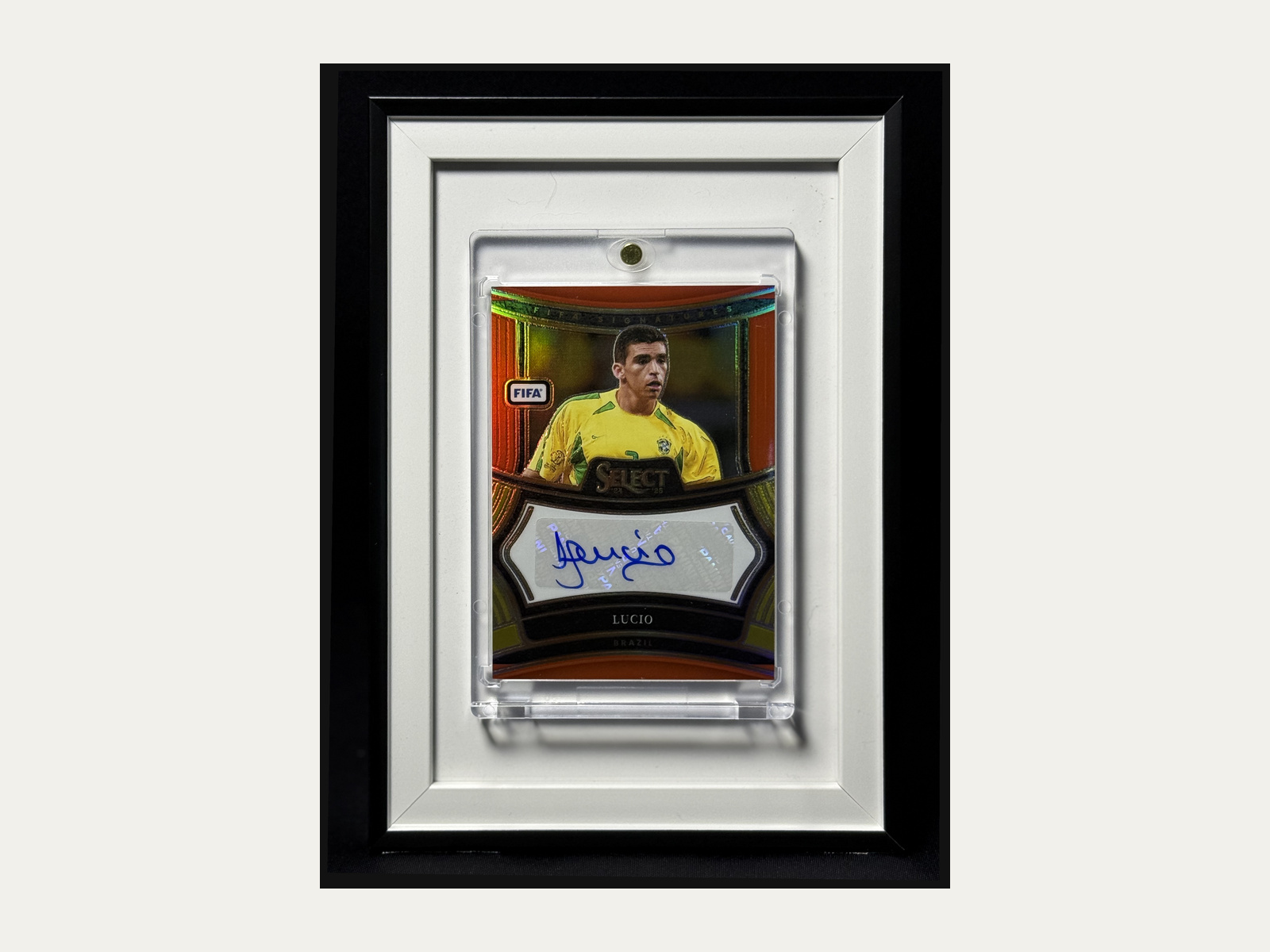 FIFA Signatures Select FIFA Lúcio Brazil Panini - autógrafo manual