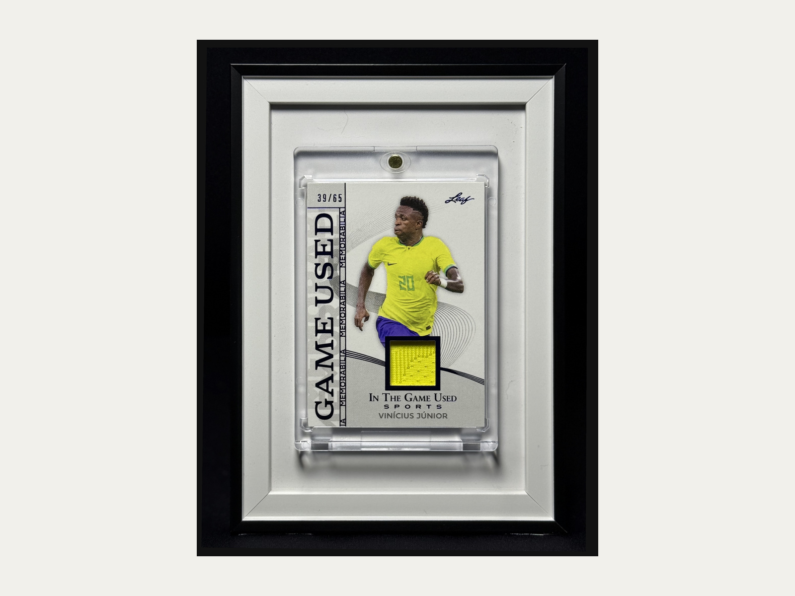 Leaf in the game used sports Vinícius Júnior game used memorabilia 39/65